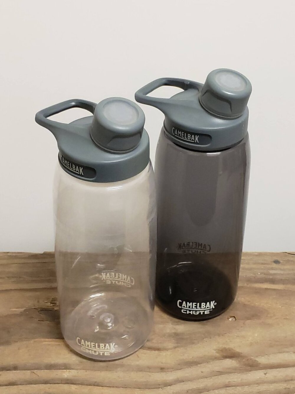 Bundle of 2 CamelBak Chute 1L (32oz) Water Bottles – Clear & Charcoal (Smoke)